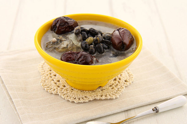 寒冬溫補腎臟就喝黑豆大棗粥 黑豆大棗粥