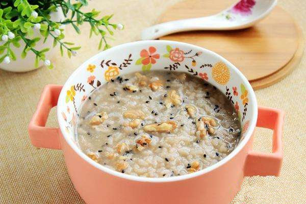春天喝什麼粥_芝麻粥怎麼做_春天養生喝什麼粥好
