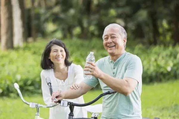 老人易口幹要怎麼辦