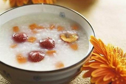 化瘀山楂粥的做法