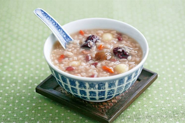 春天怎麼喝粥最靠譜_春天喝什麼粥最好 粥品
