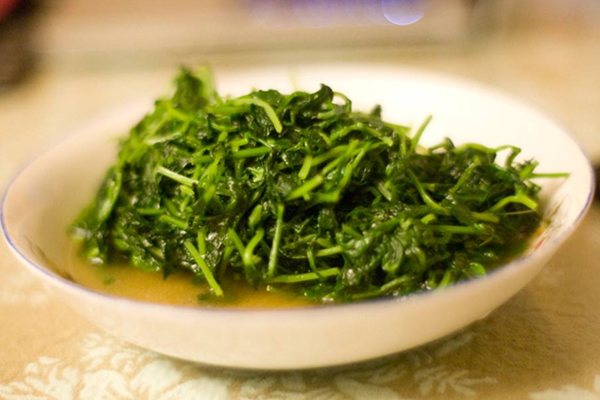 清炒豌豆苗