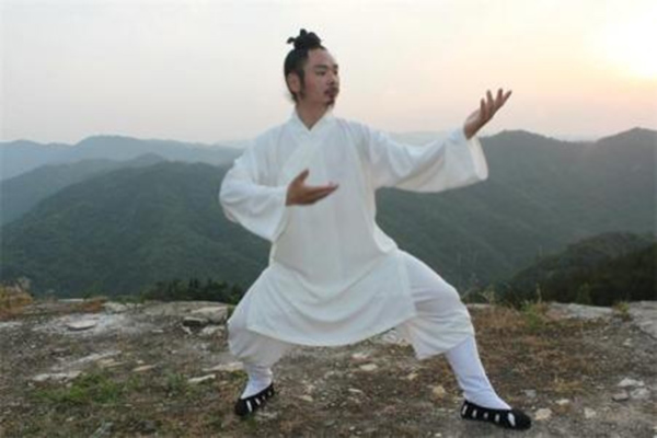 中國氣功功法大全_心法口訣_怎樣練_養生健身氣功 
