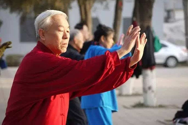 冬季哪些運動適合老年人