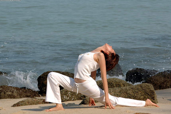 怎樣助消化 6種瑜伽輕松搞定