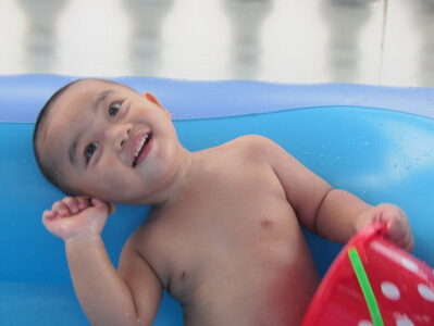 遊泳耳朵進水該怎麼辦?