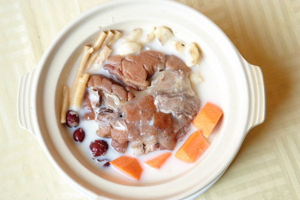 天冷坐月子不用怕 六道禦寒食譜溫暖你