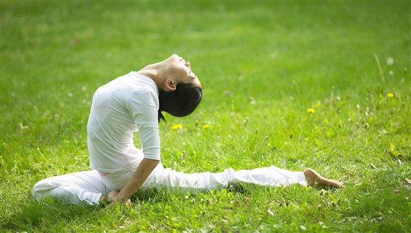 身體僵硬怎麼練瑜伽 教你4個動作讓身體更柔軟