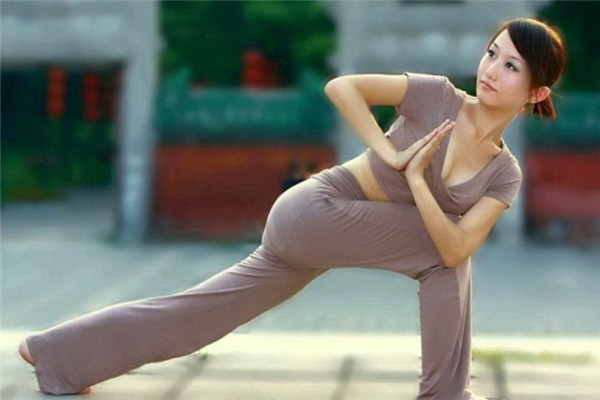 五個瑜伽動作預防冬季長膘
