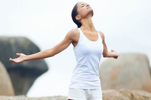 瑜伽呼吸有什麼原則_瑜伽呼吸如何控制_怎樣控制瑜伽呼吸