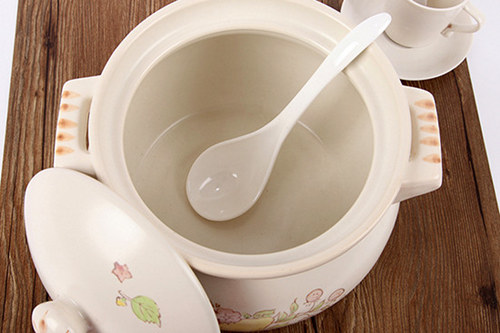 想做出營養全面的湯 鍋的選擇很重要